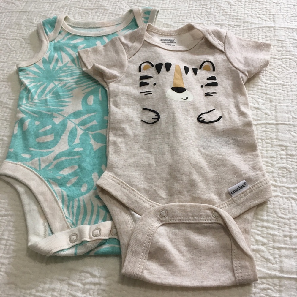 NB (6/$20) Pair of Onesies